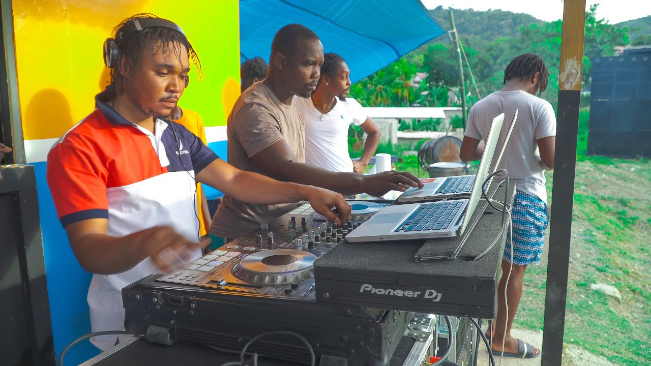 Sound System Setup & Dubplate Juggling | Dynamite Sound Is Back - Oxford St. Mary April 9, 2022
