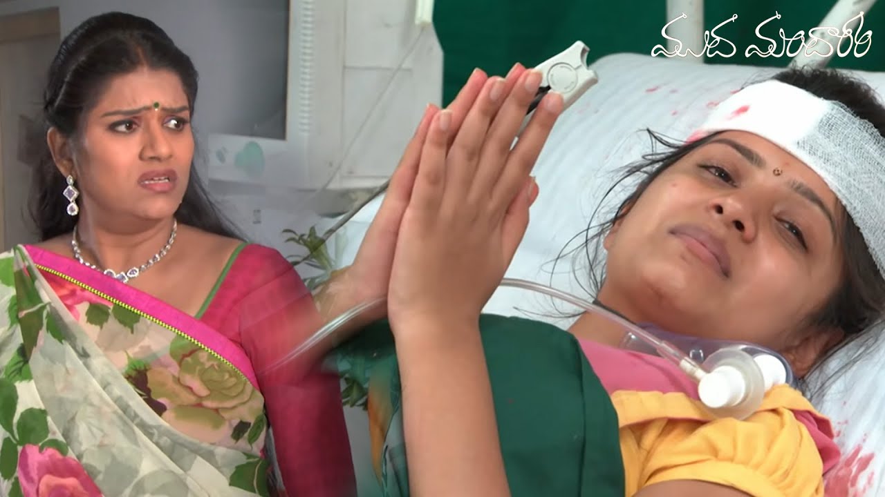 భవాని పార్వతిని సజీవంగా చూసి భయపడుతుంది | Muddha Mandaram | Ep. 103 |  Serial | Zee Telugu Classics