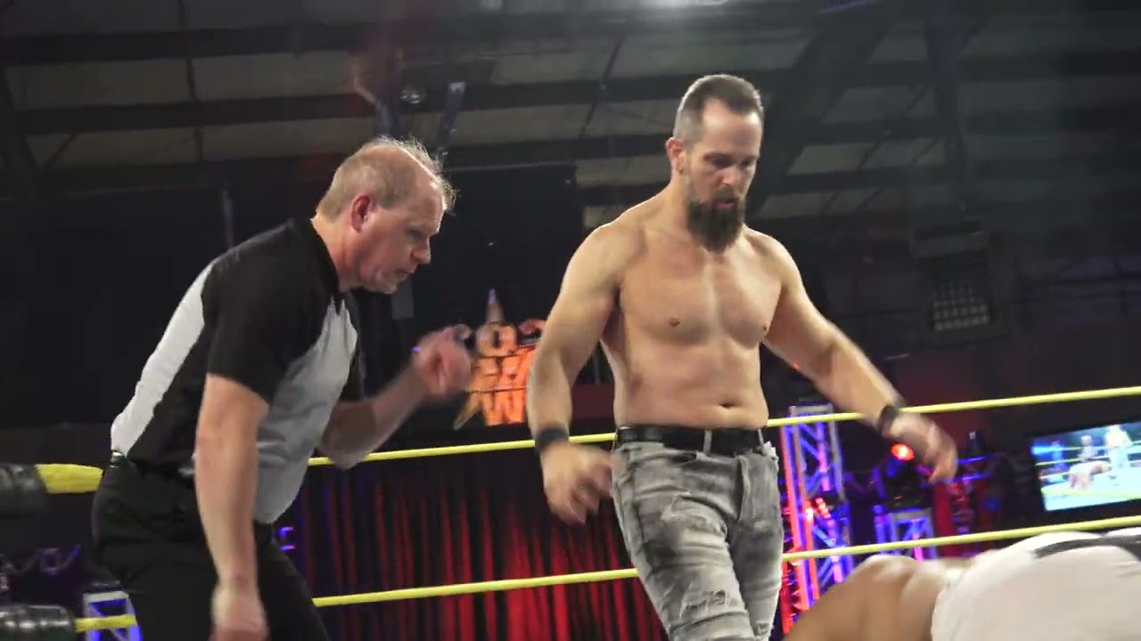 Tony Gunn vs The Dark Reverend Ronnie Roberts