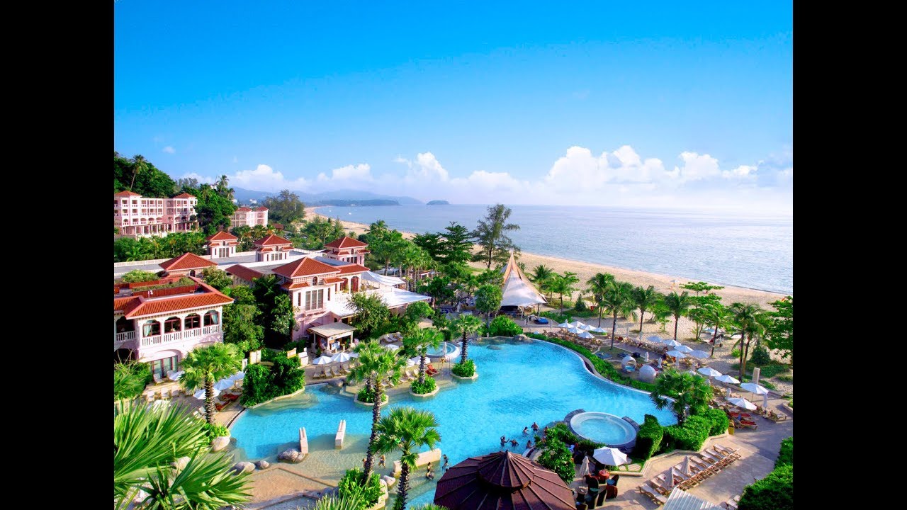 Centara Grand Beach Resort Phuket Inside the room