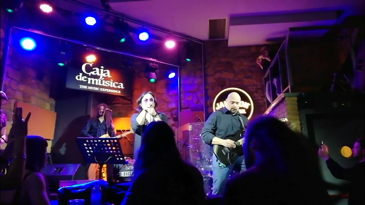 OVER THE MOUNTEN - Rhoads of revelation/Randy Rhoads /Ozzy Osbourne Tribute band Caja de Musica 