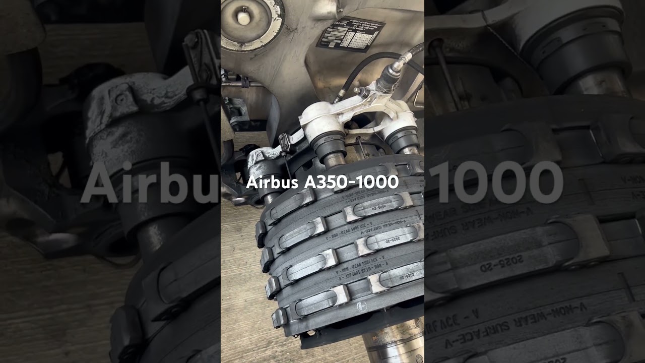 Airbus A350-1000 vs Boeing 777-300 -Main landing gear 6-wheel bogie &brake.Which one do you prefer