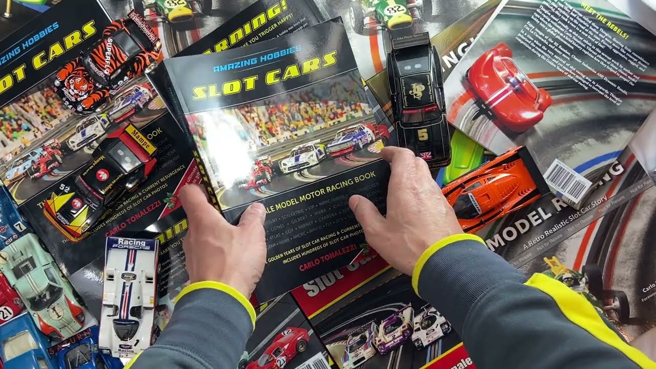 AMAZING HOBBIES: SLOT CARS The Scale Model Motor Racing Book plus 1/32 figures, Best Christmas Gift