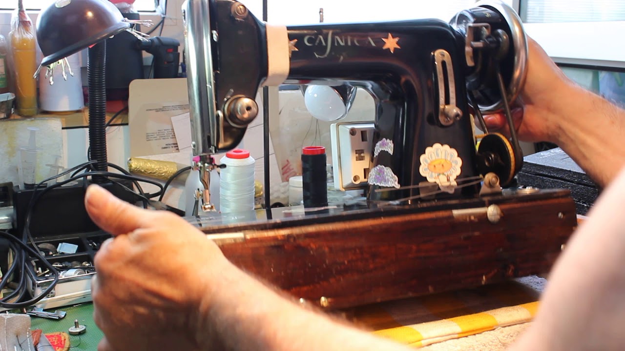 Vintage Sewing Machine - Casnica