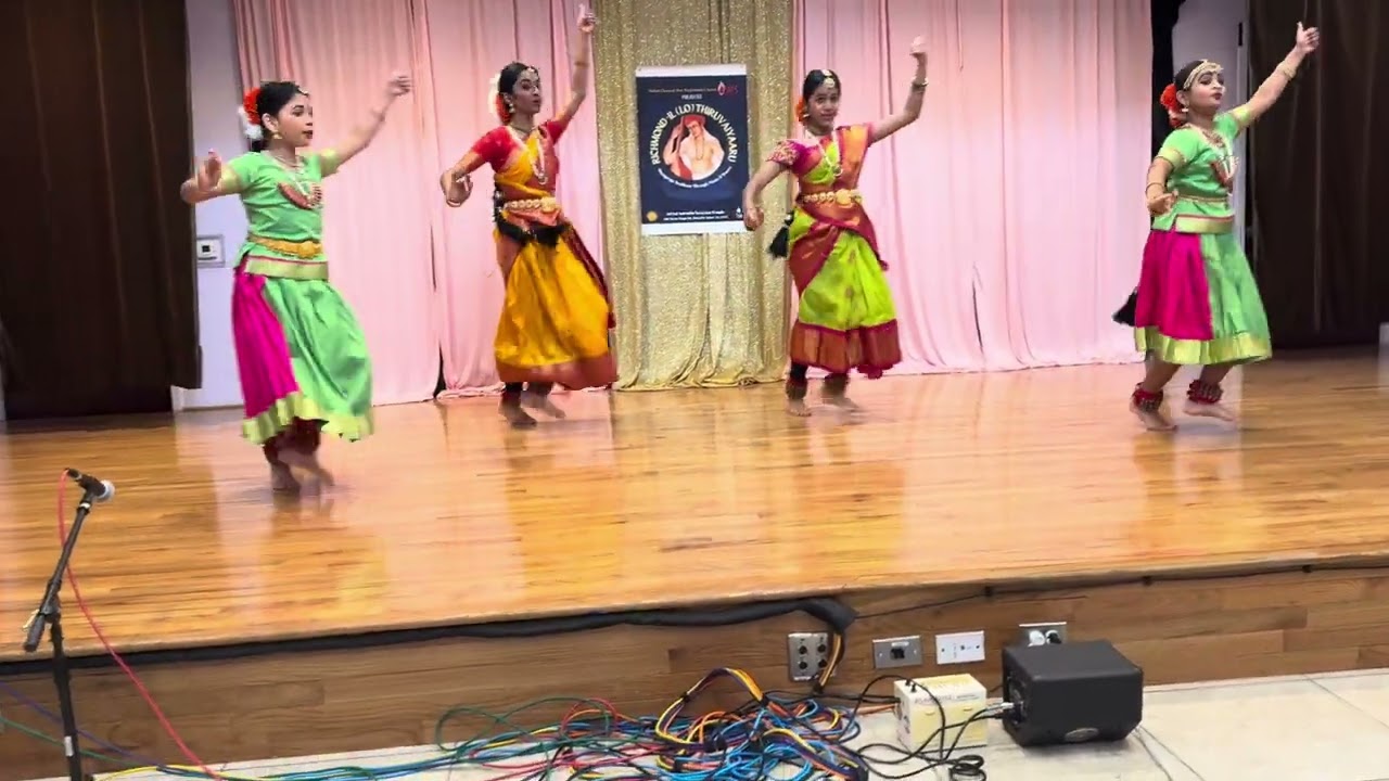 Thyagaraja Aradhana Item Kanugontini By Sahaasra Sista