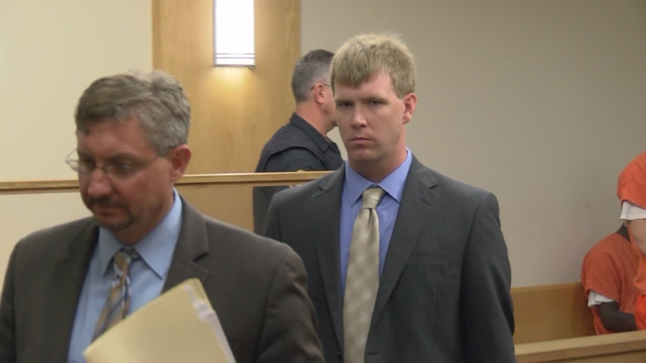 Man charged with 30 counts of child porn does no time, not required to register as sex offender