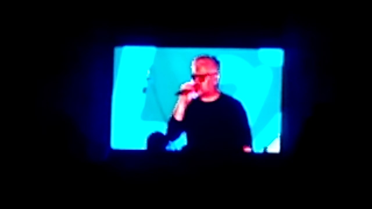 Przeczytaj opis filmu .