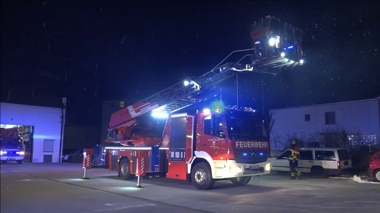 Ankunft Rosenbauer Drehleiter der Feuerwehr Bad Abbach 2018 (HD)