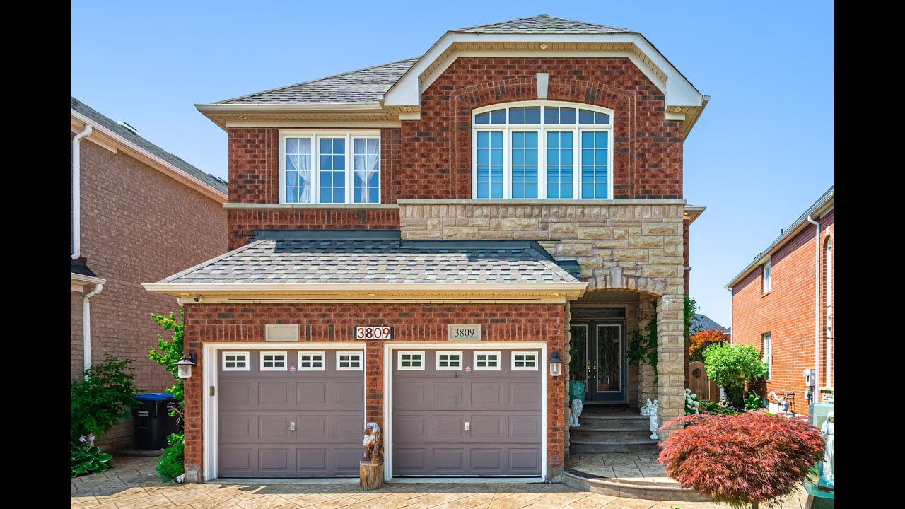 3809 Candlelight Drive, Mississauga Home by Michael Lim - Real Estate Properties