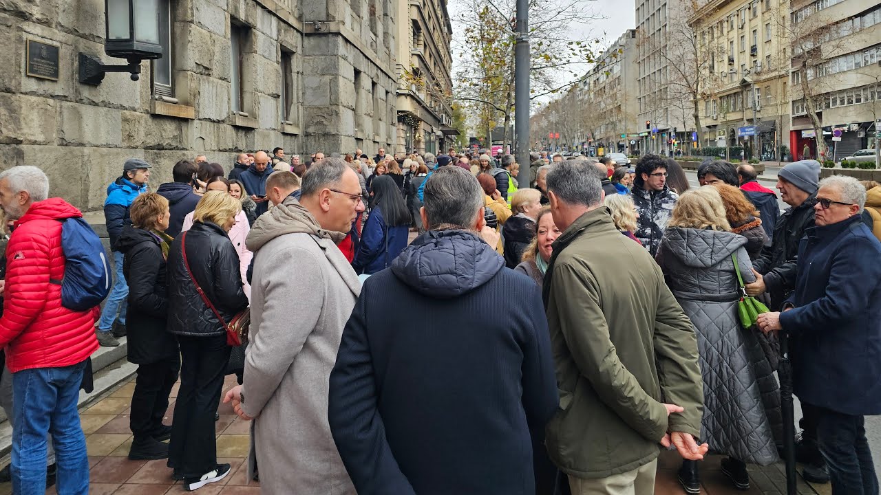 PROTEST U BEOGRADU - SUDIJE, TUŽIOCI i ADVOKATI uživo!