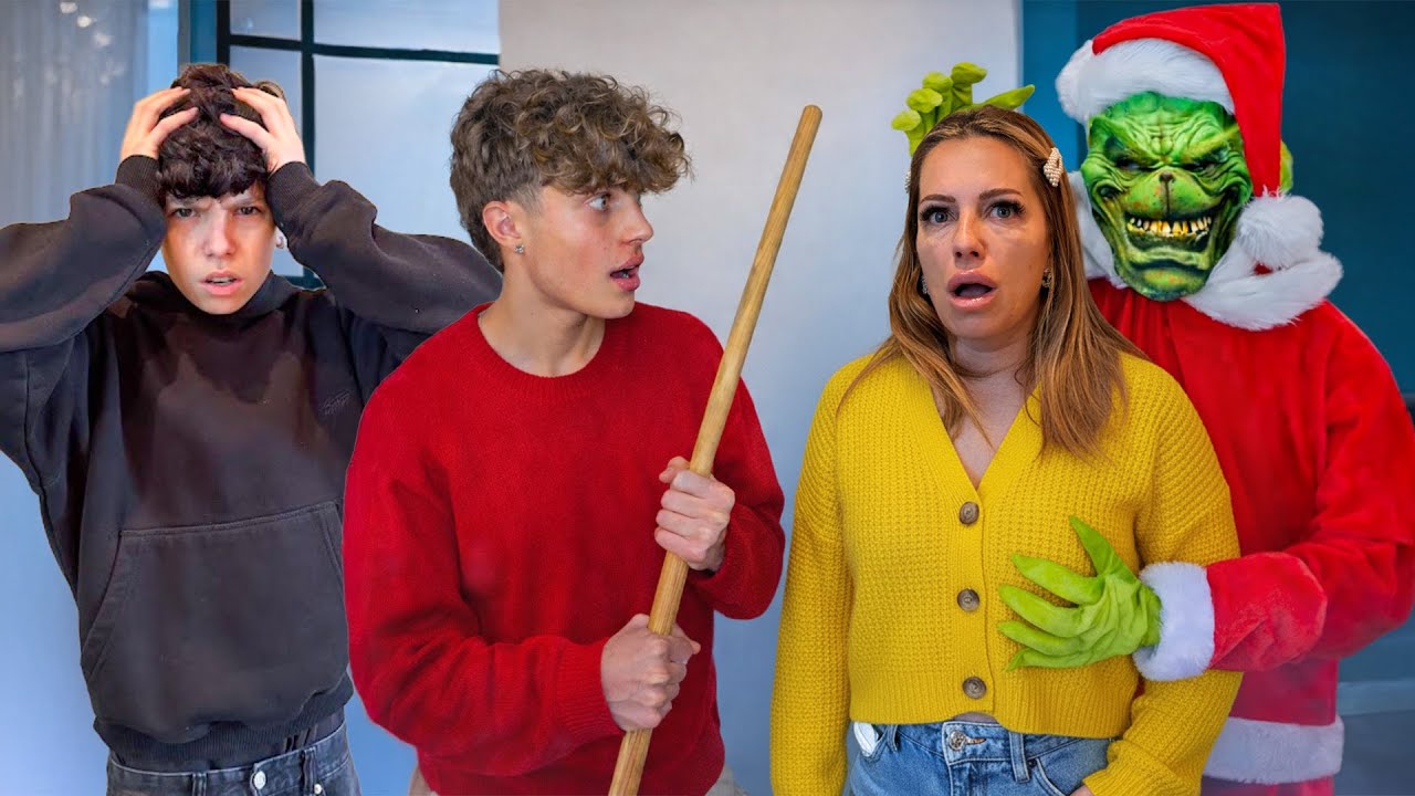 IL GRINCH CI STA INSEGUENDO DI NOTTE E VUOLE RAPIRCI! *pericoloso*