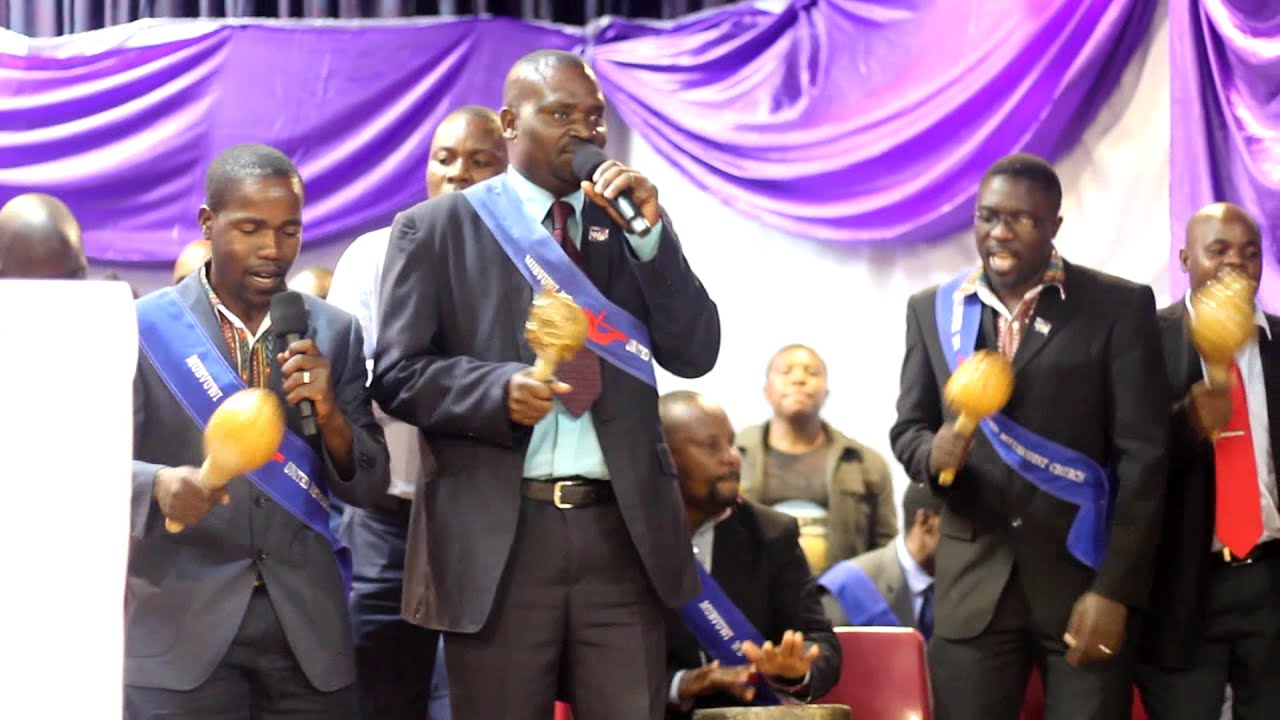 Nditarire Nekufara  by Vabvuwi Lead vocalist Mr Chipfunde