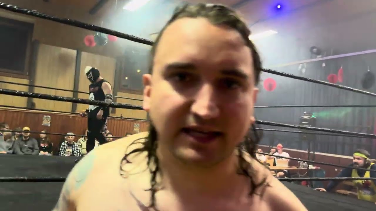 9-PERSON BATTLE ROYAL, WAW World Titel Match - Worlds Collide IV