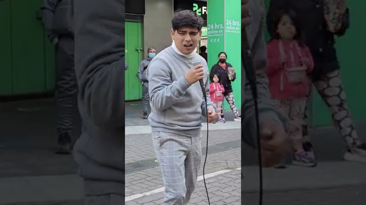 Yordán Matamala y su cover de canto.(grabado por Richard RF)