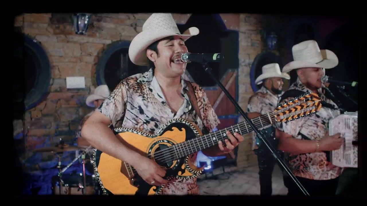 LOS SIMILARES | EL MUCHACHO Y EL POTRO
