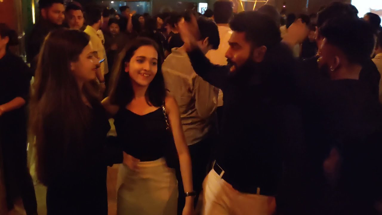 Nuts And Brew Microbrewery Kitchen Resturant Down Town Night🌃 Party3  Rukmimigoan Guwahati Assam