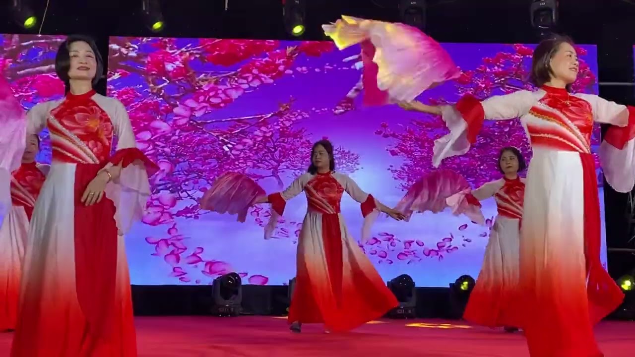 Múa Đoản Xuân Ca trường MN Phú châu 
