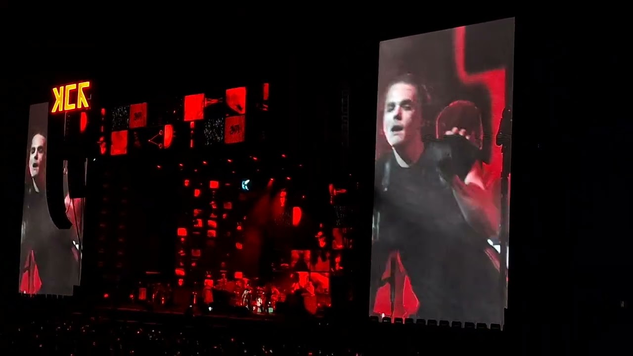 My Chemical Romance - Mama Live (Long Live the Black Parade)