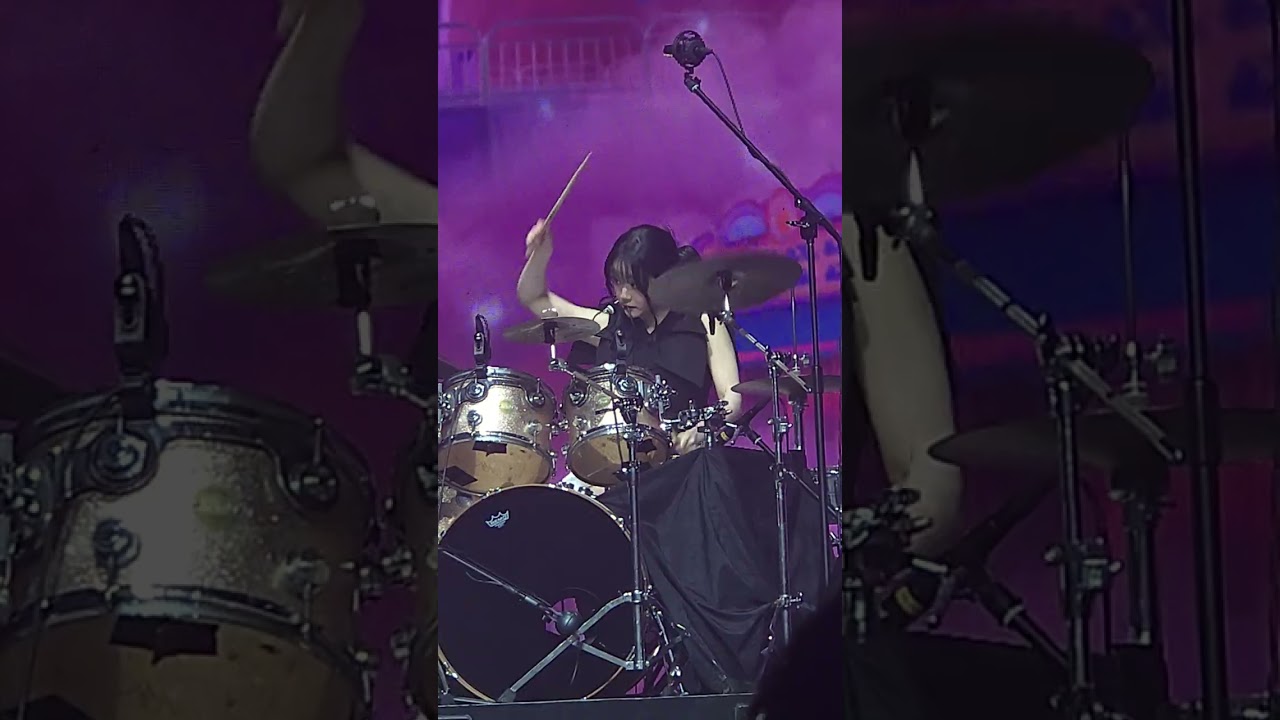 [CHODAN FANCAM] 260103 QWER 'FERRIS WHEEL' | 2025 QWER 1ST WORLD TOUR [ROCKATION] in MACAU
