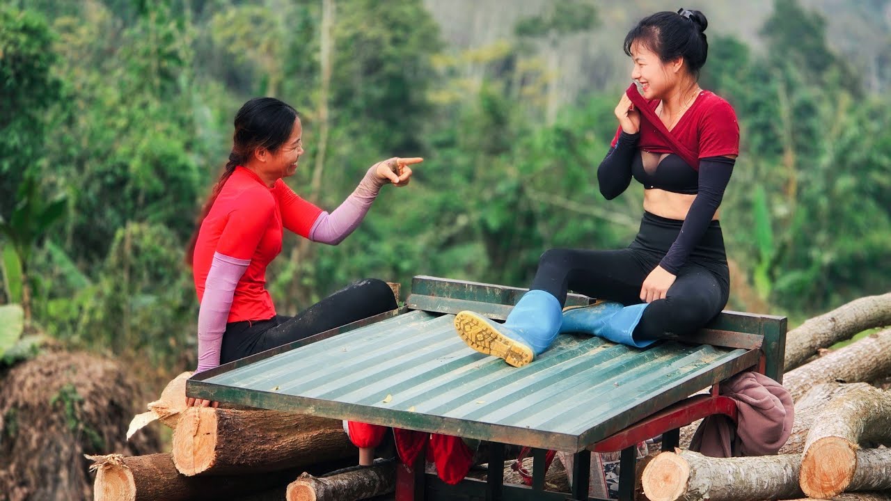 Agricultural vehicles,marking the end of the logging operation after more than 30 days of hard work.