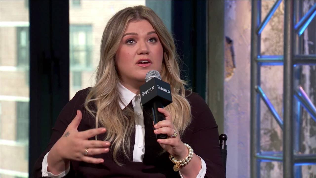Kelly Clarkson Talks About Her Children's Book, 