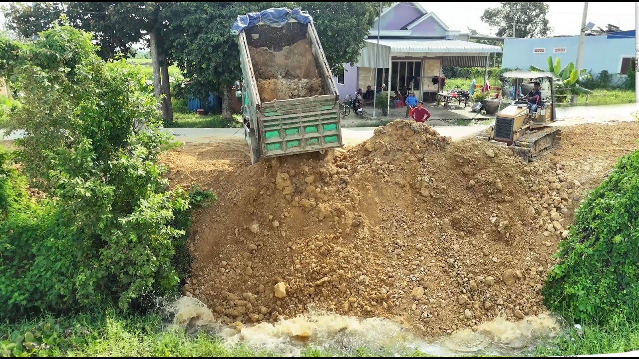 Wonderful New Project!Deep lake Pouring By DumpTruck Fillland,Driver Skill Dozer PushingSoil Perfect