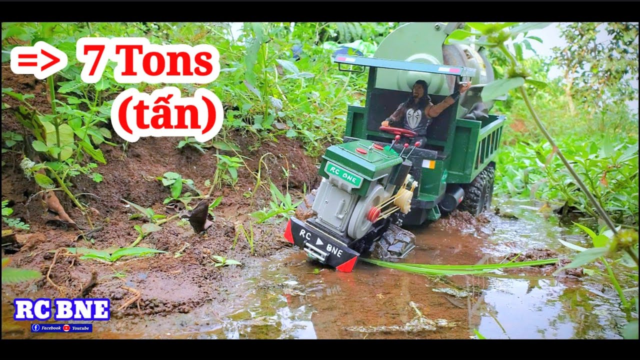 RC BNE _ Agricultural vehicle carrying a giant motor weighing 7 tons 🤭
