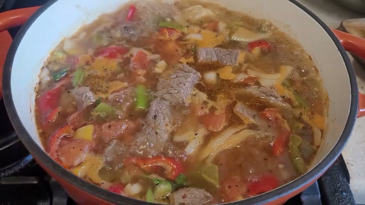 PREPARANDO CARNE GUISADA 