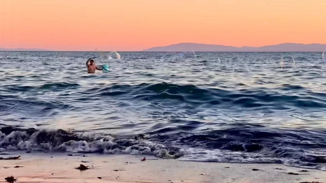 Gentle Beach Waves & Offshore Giant Bubbles along West Cliff
