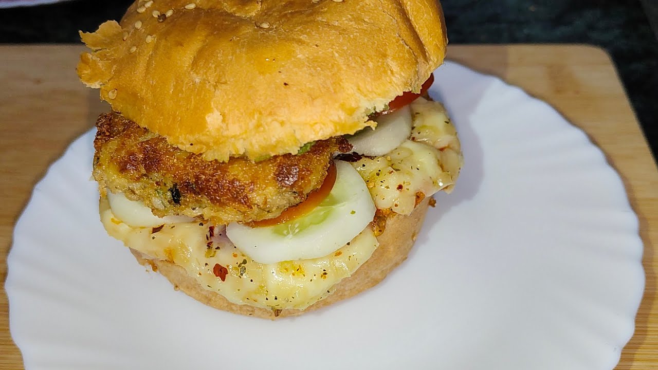 Juicy Chicken Cheese Burger – Crispy, Cheesy & Irresistible 🍔🧀