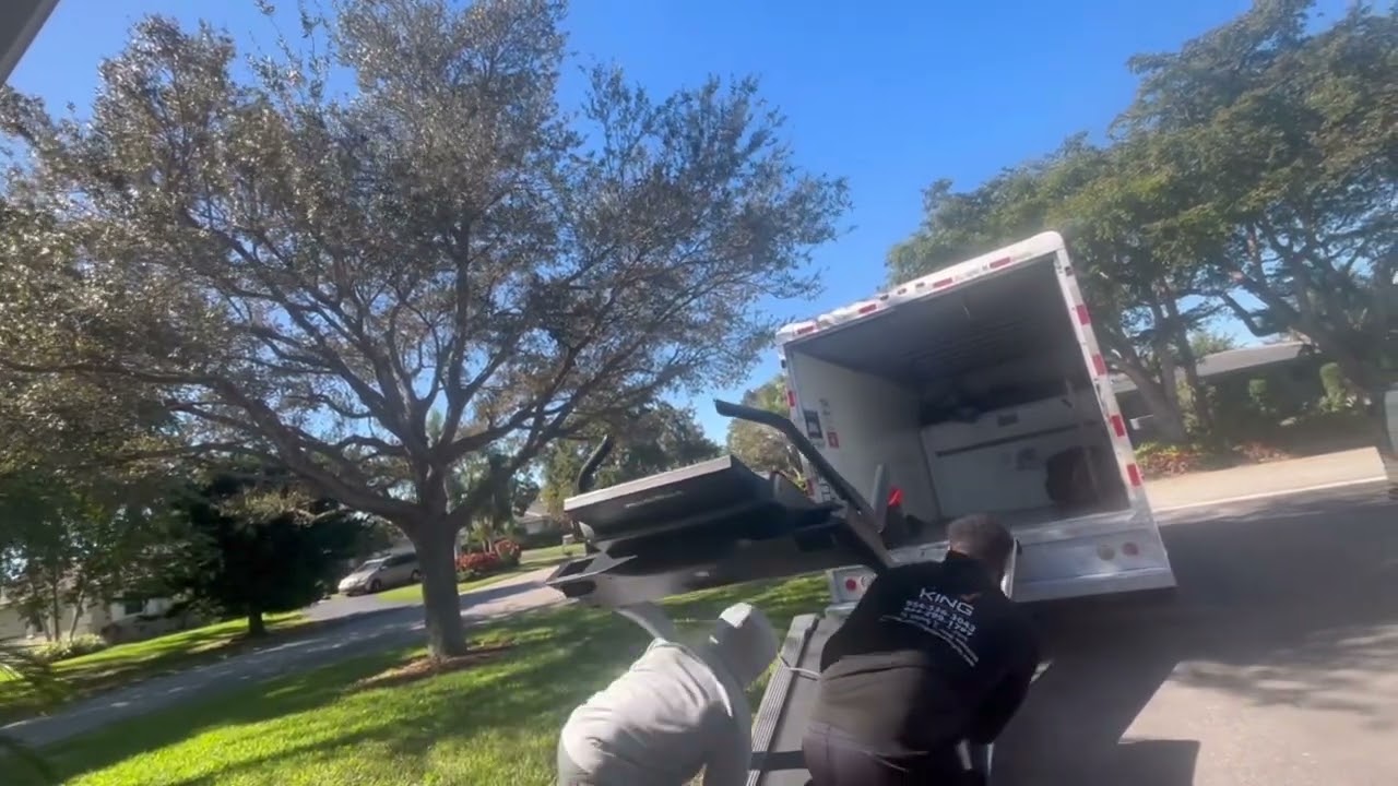 How to move a treadmill call king moving 954-536-3043 or 954-299-1787