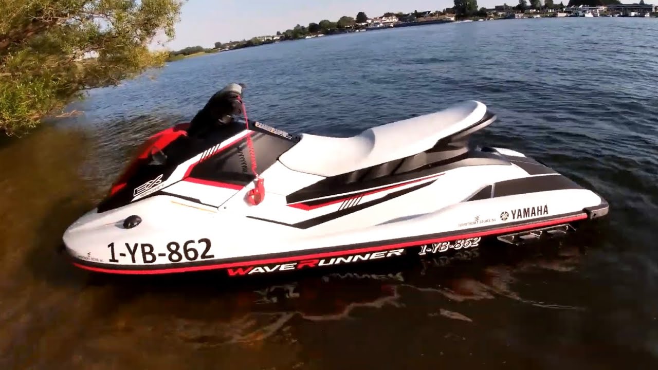 Yamaha Waverunner EX Sport // Test review