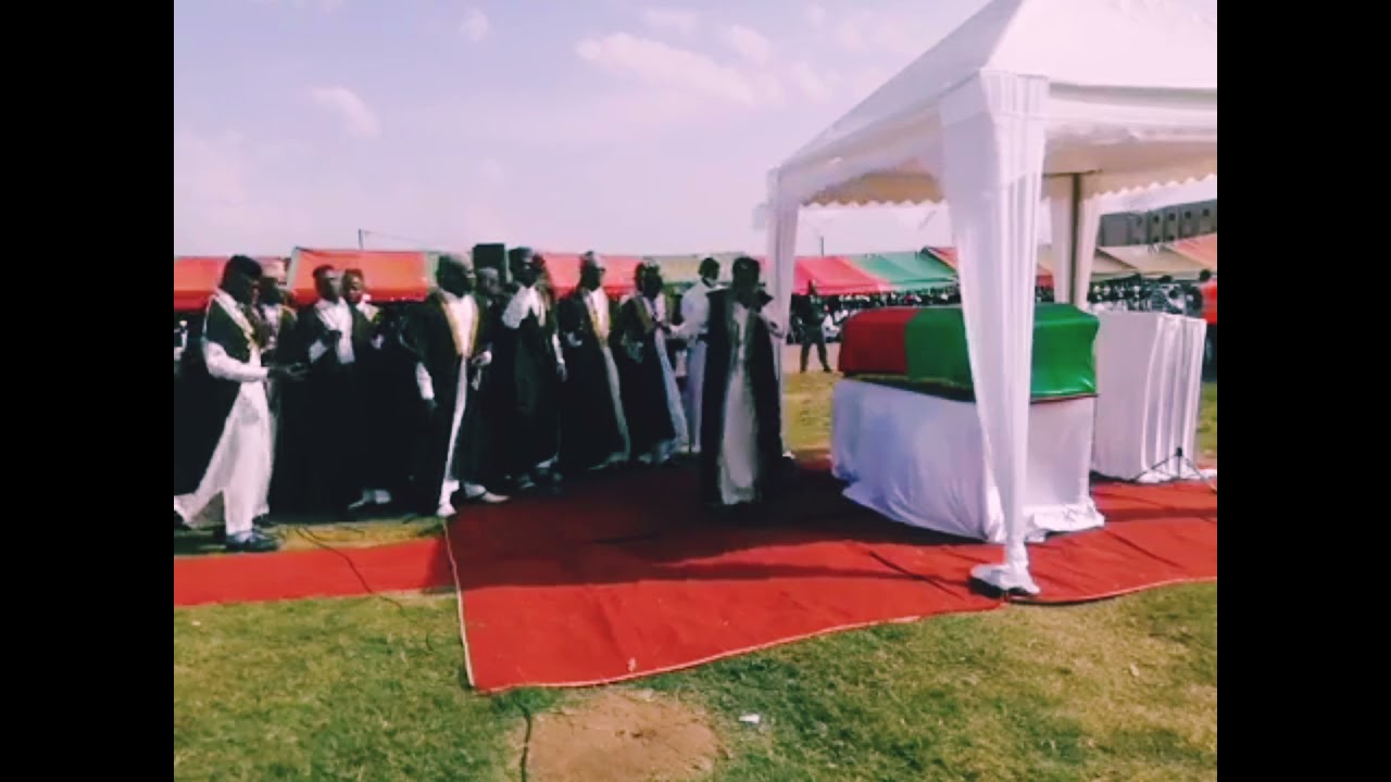 hommage guide spirituel de CCGT  Emma Ouattara djafar on apprécie le vrai bonheur lorsqu'on aperdu 😭