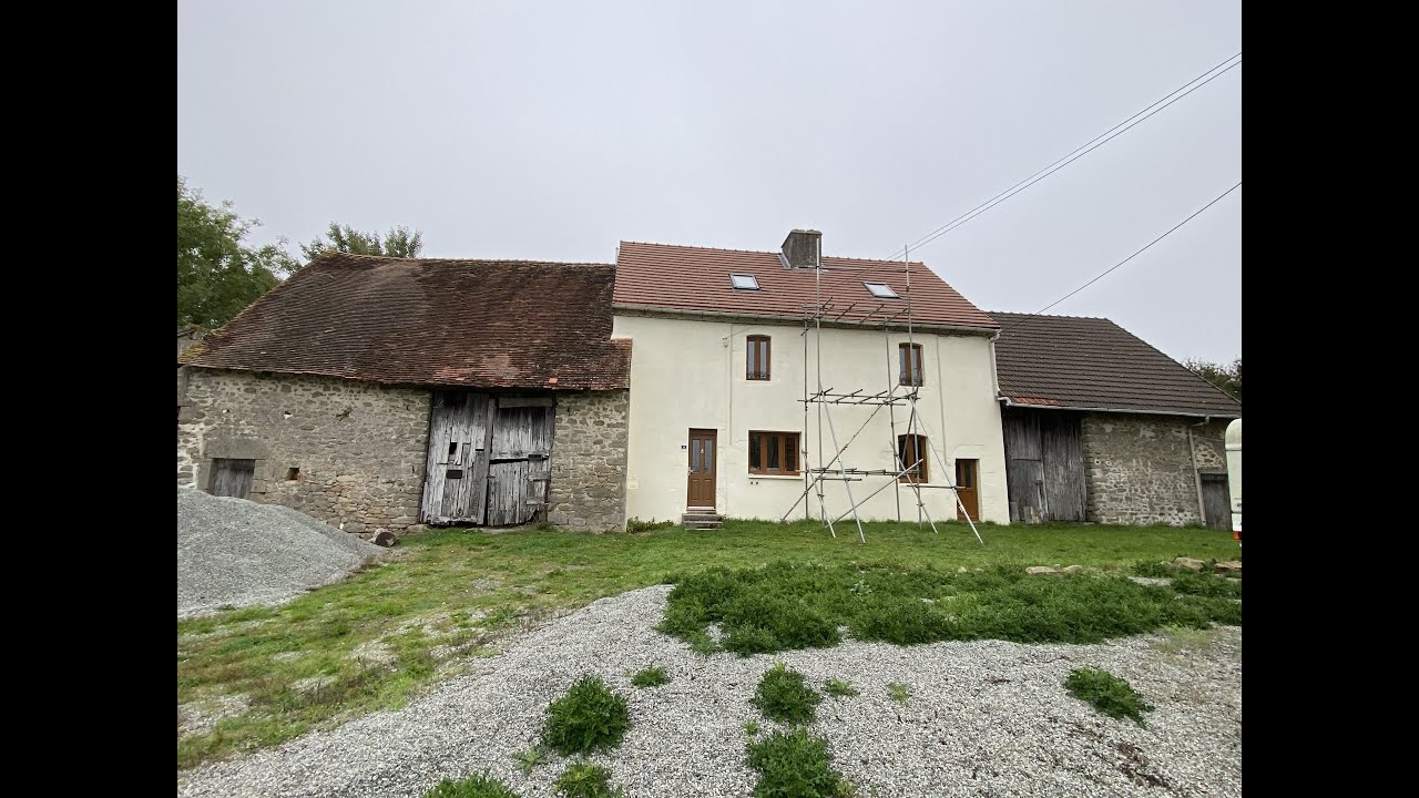 Large house and barns for sale in the Haute-Vienne, France -Ref. BVI66978
