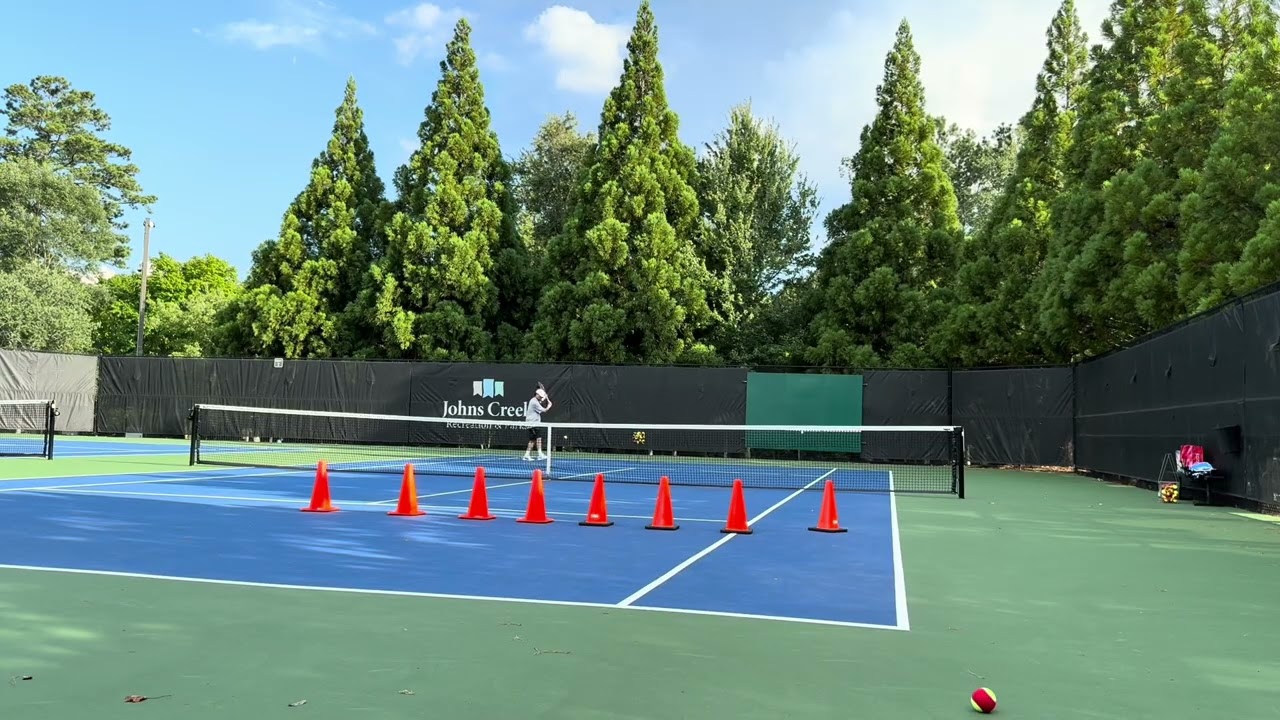 Practice:PreBeginner,DS0,Backhand Flat, Horizontal Racquet,@Knee,D2,SL,CC,Slow Motion (SM).