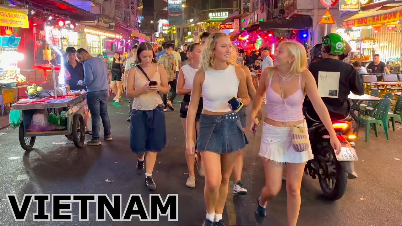 Vietnam's Hottest Nightlife District 🇻🇳 Ho Chi Minh City (Saigon)