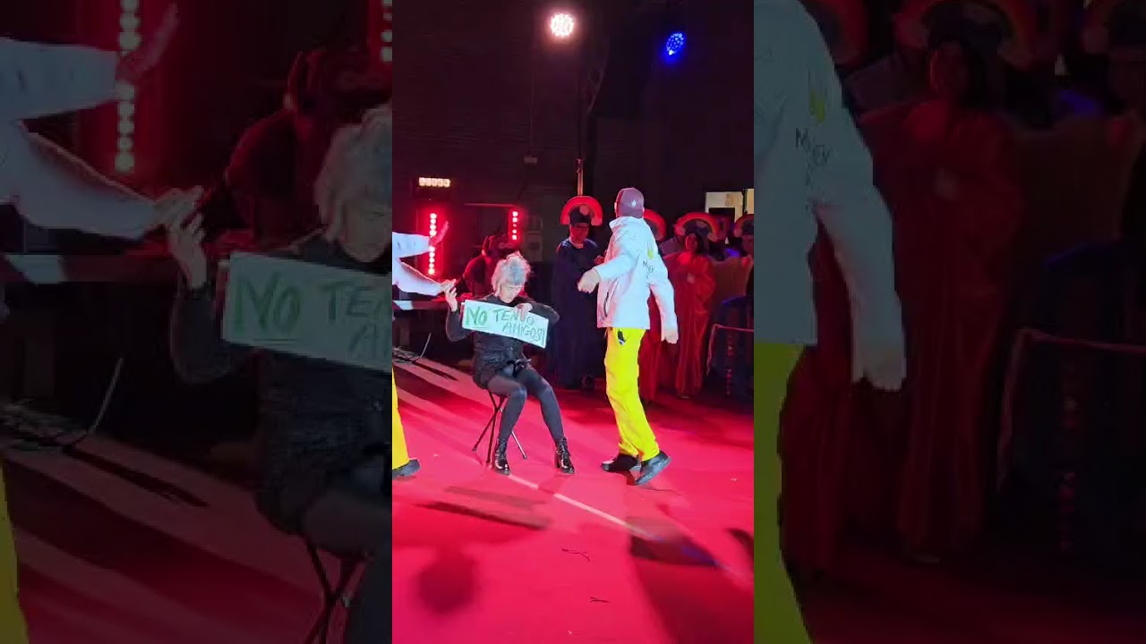 Los Maricarmen ganan primer premio y mejor puesta en escena del Carnaval 2026 de Hoyo de Manzanares