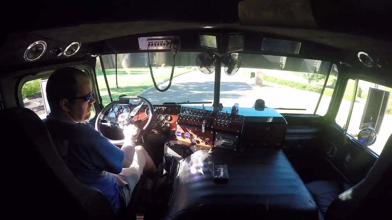 A quick ride inside the Decepticon Motormaster Kenworth K100 Aerodyne
