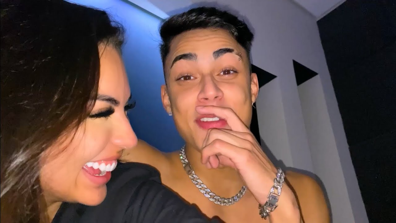 CHEGUEI DE SURPRESA NA CASA DELE