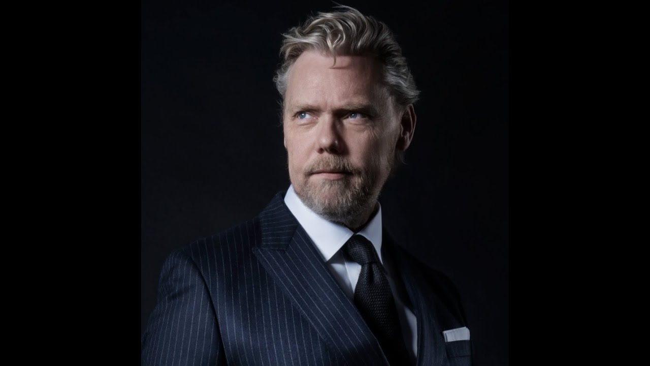 Royal Court singer- Fredriksson, sings Il balen from Verdi, 