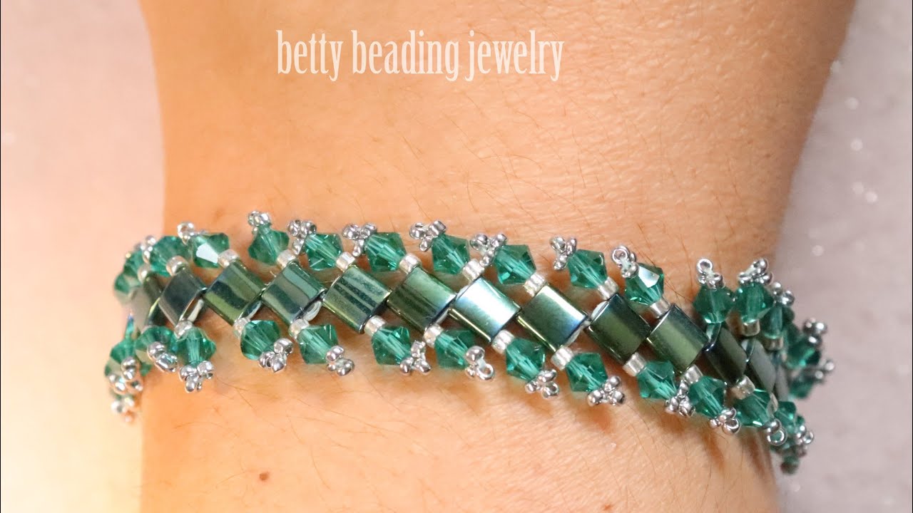beaded bracelet with tila beads and bicon beads easy to make for beginners
