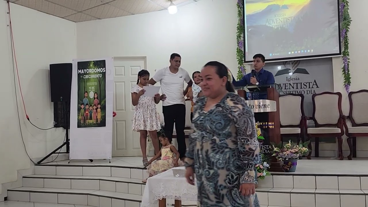 PRESENTACION DE UN BEBE EN LA IGLESIA ASD LA CONFIANZA