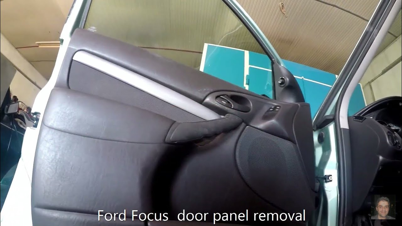 Ford Focus (1998–2005)  door panel removal