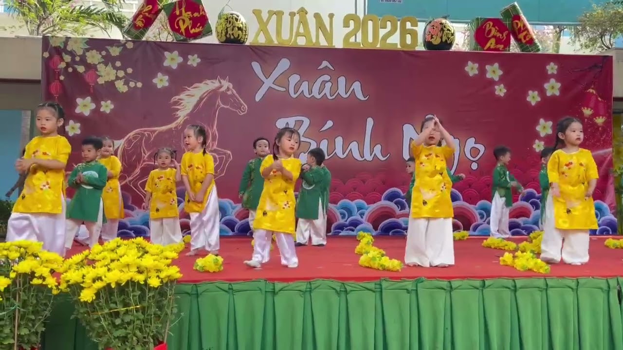 Mimi múa Xuân ơi, ở lại chơi với lớp Mầm 1