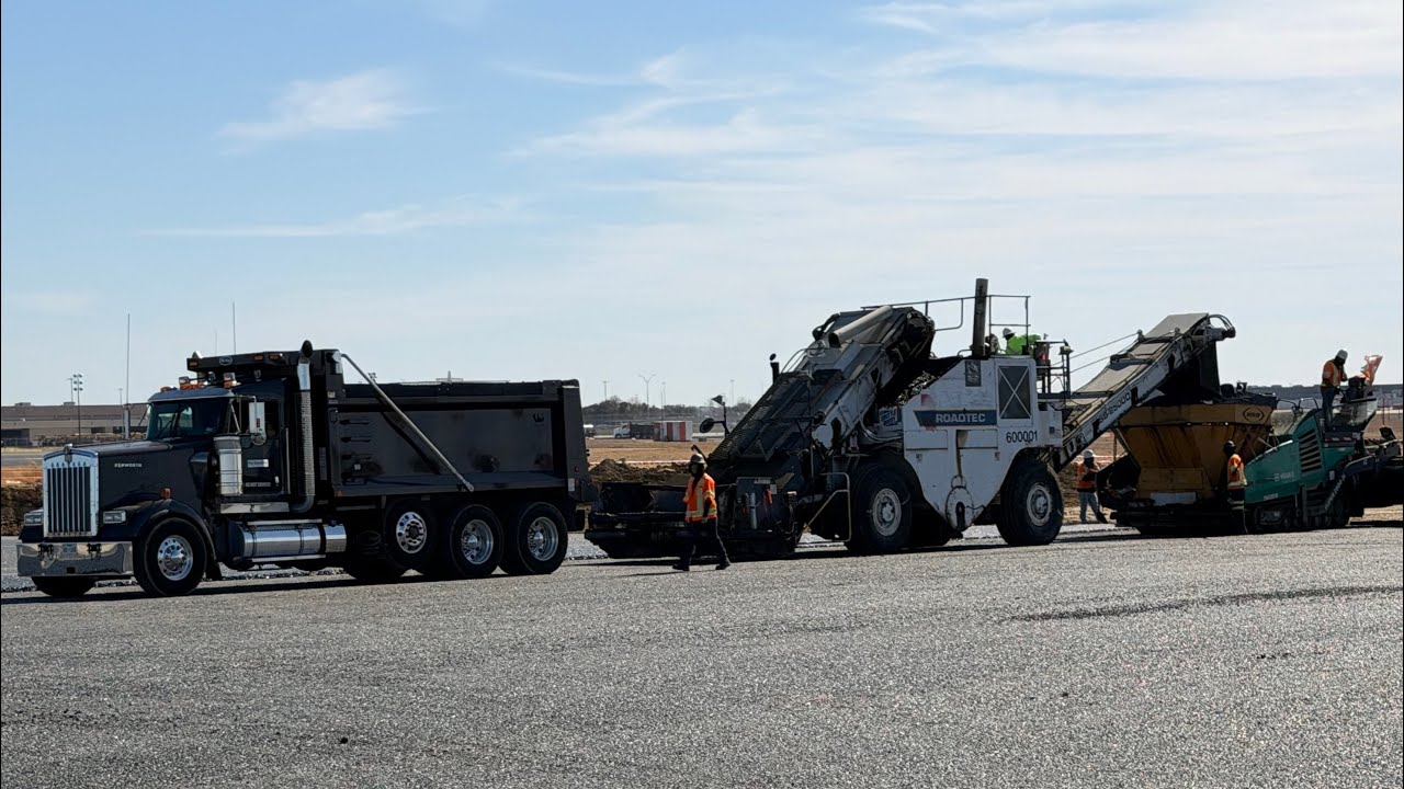 Hauling Hot-Mix to DFW airport 