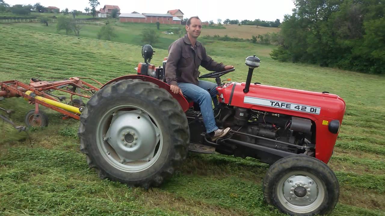 Tafe  42  & Deutz Fahr