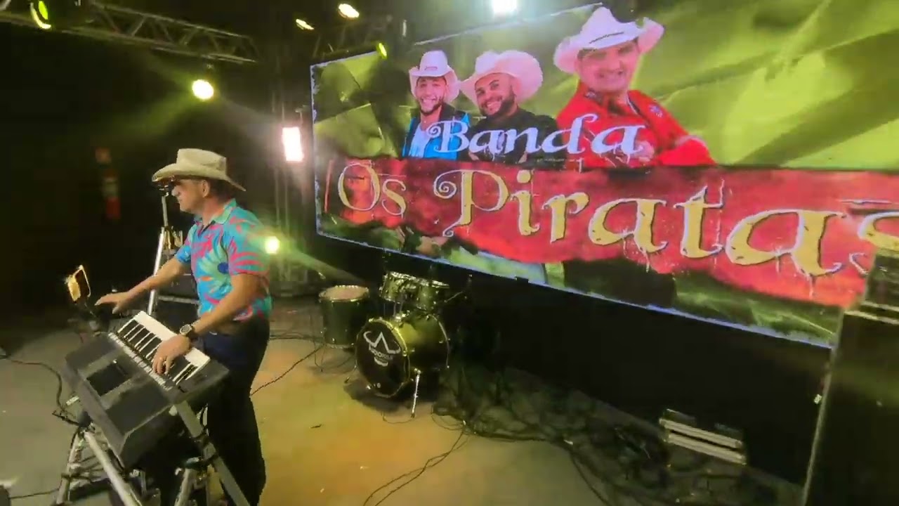 DVD BANDA OS PIRATAS 2023 - GRAVADO NA 700 CAVALEIROS