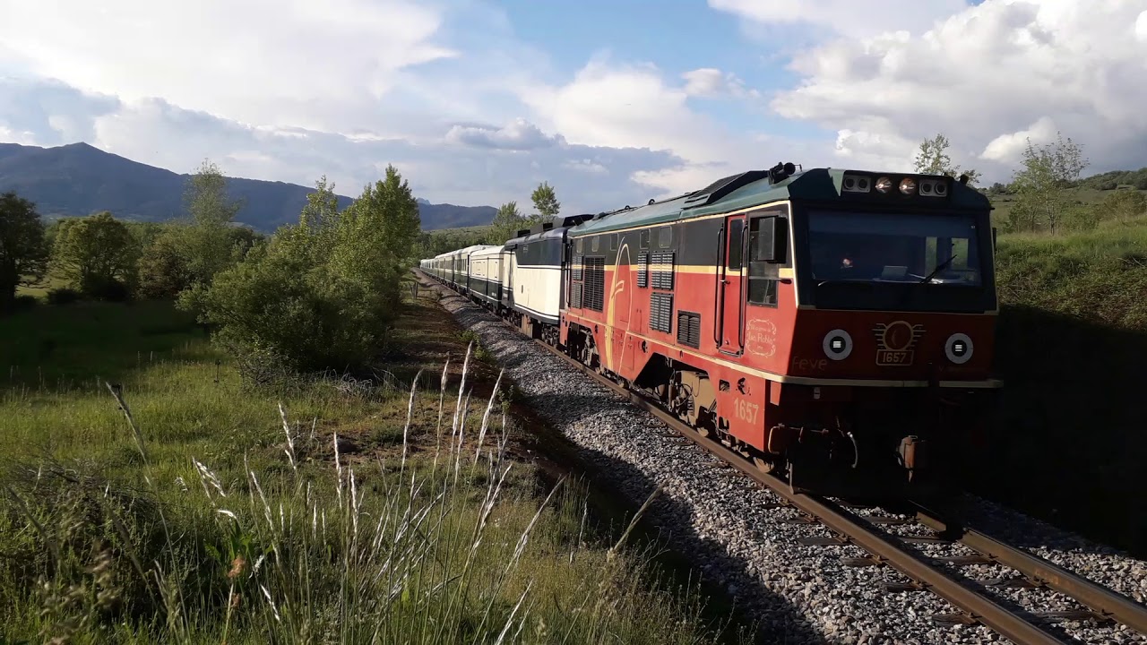 Trasncantábrico Clásico con locomotora del Expreso de la robla 2018 / 3