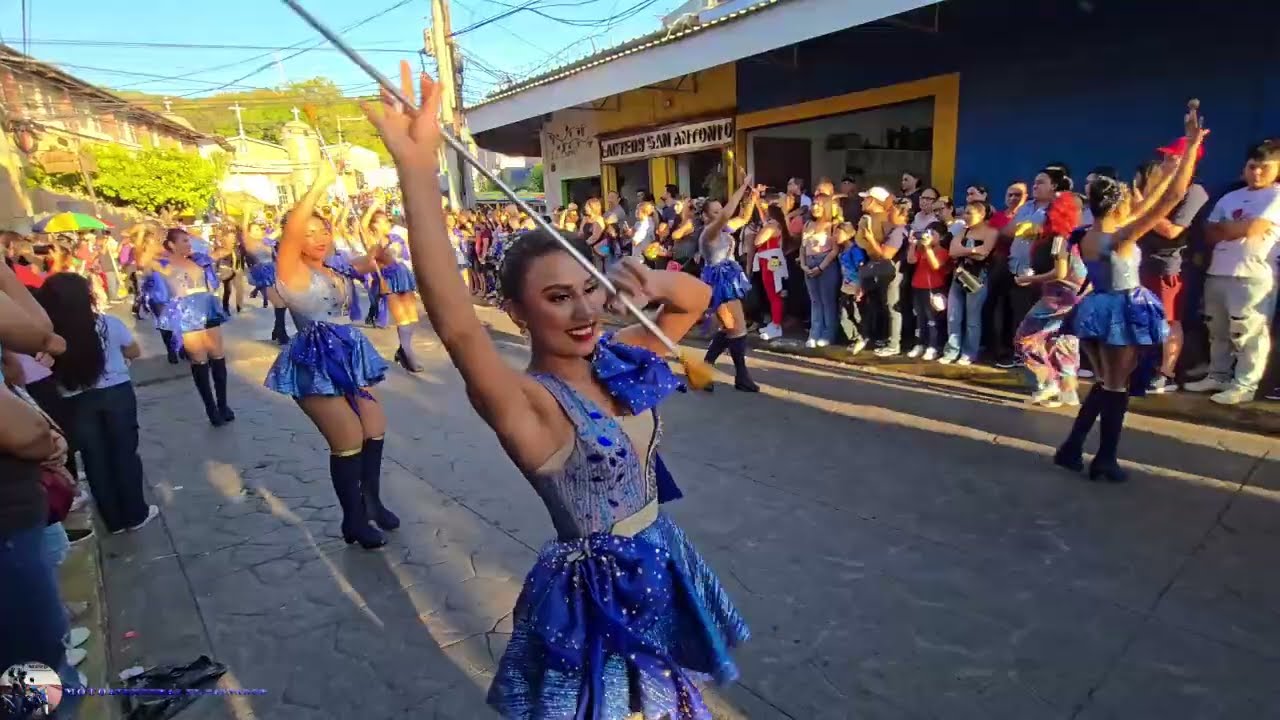 Desfile delas fiestas de Barrio el Calvario Chalatenango 2026