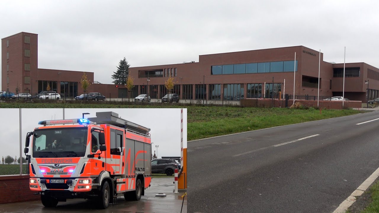 [Neue Feuer- und Rettungswache 3] 2x HLF an der neuen Wache der Feuerwehr Wiesbaden